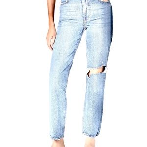 NWT Abercrombie&Fitch Ultra High Rise Ankle Distressed Jean. Size 14/32